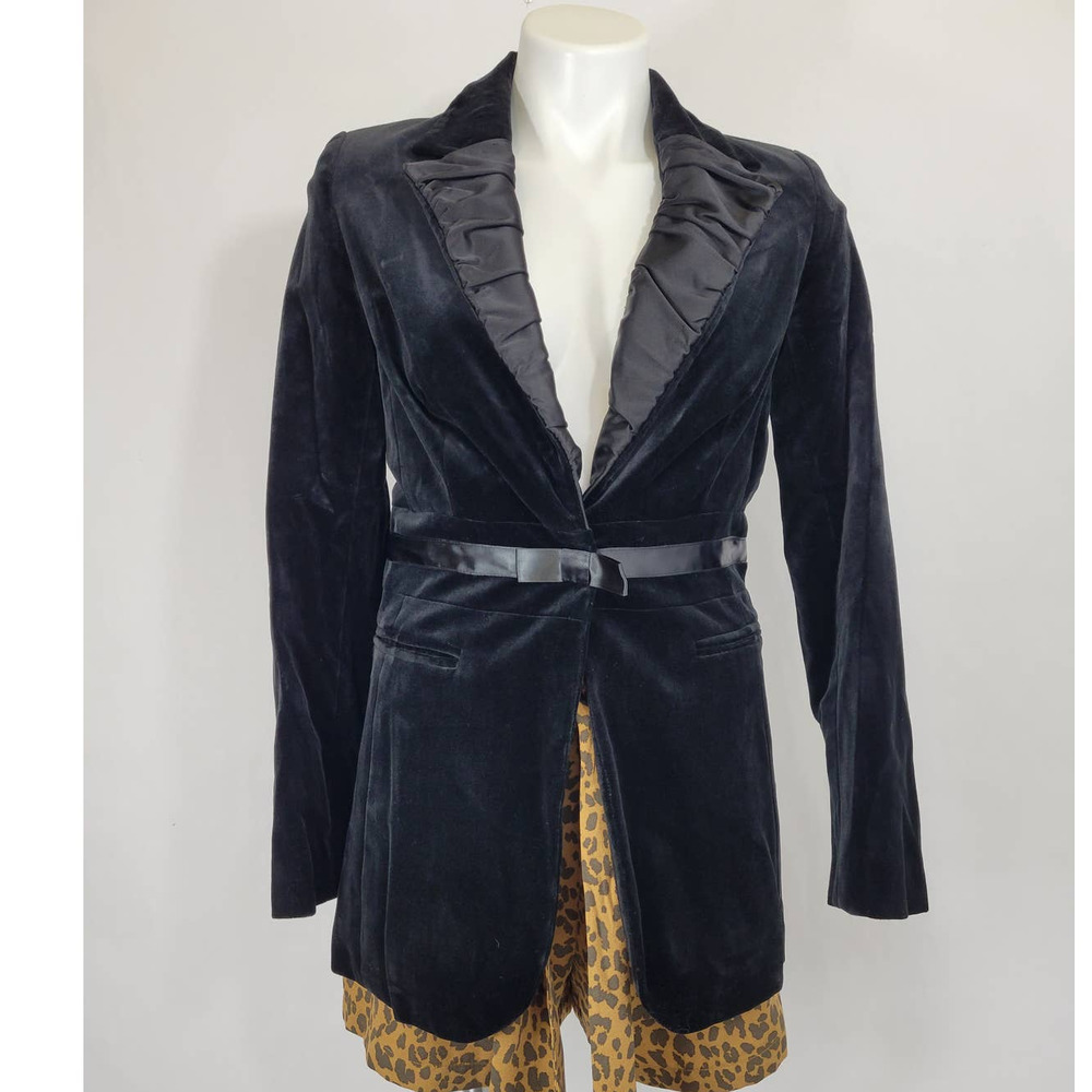 Fashionista single breasted velvet one snap front blazer jacket